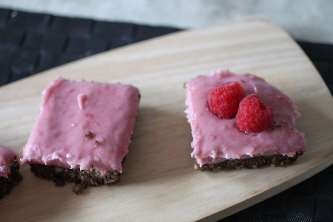 Vegan Raspberry Cheesecake Bars